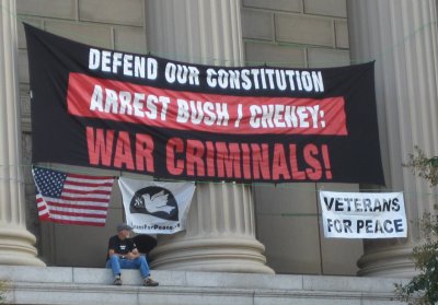 Vets occupy National Archives